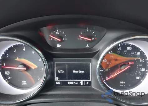 2018 Buick Regal Sportback Preferred z USA, uszkodzony, nr VIN W04GL6SX5J1109806